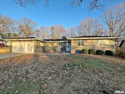 6610 N Rustic Oak Ct Peoria, IL 61614
