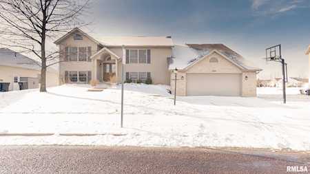 1409 Saddle Brook Ln Metamora, IL 61548