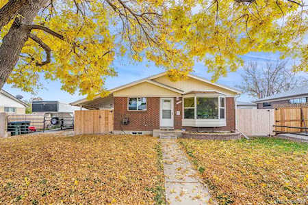 2106 E 113th Place Northglenn, CO 80233