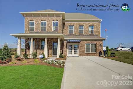 12103 Bishop Castle Dr Charlotte, NC 28273