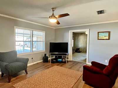 359 Chicago Avenue Valparaiso, FL 32580