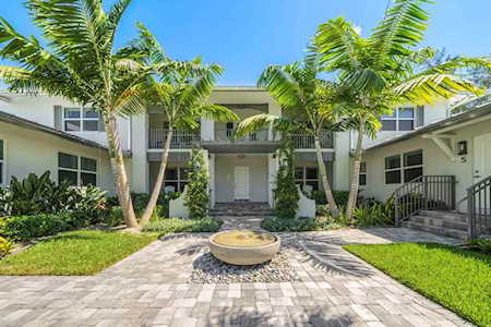 1025 Casuarina Road #3 Delray Beach, FL 33483