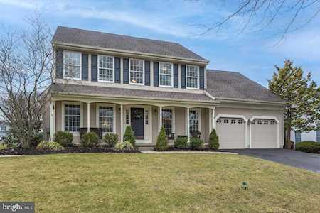 6 Milton Dr Medford, NJ 08055