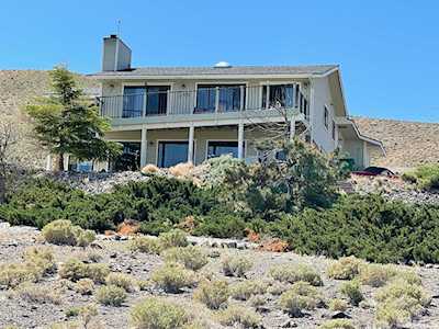 15 Valley View Dr Fernley, NV 89408-7221