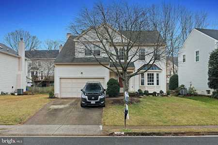 5711 Deer Pond Rd Centreville, VA 20120