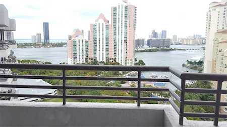 3300 NE 191st St #PH16 Aventura, FL 33180