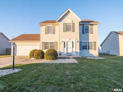 1921 Stoneridge Washington, IL 61571
