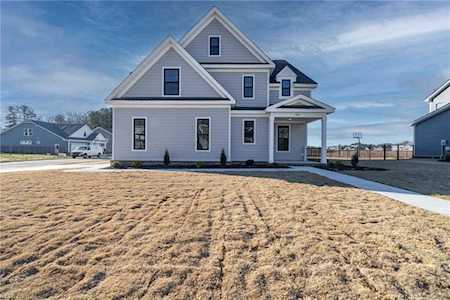 110 Abbey Rd Suffolk, VA 23434
