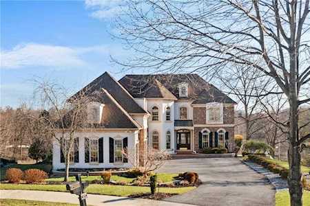 12 Creek View Ct Easton, PA 18045