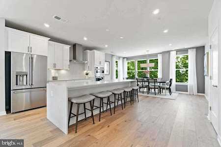 504B Tassita Ln Manassas Park, VA 20111