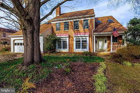8812 Northern Spruce Ln Alexandria, VA 22309