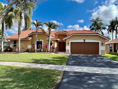 5740 SW 89th Way Cooper City, FL 33328