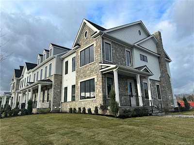 40 Wallace Way #34 Chappaqua, NY 10514