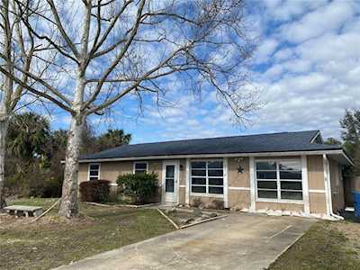 3216 S Dorchester Dr Deltona, FL 32738