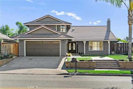 410 Buttonwood Dr Brea, CA 92821
