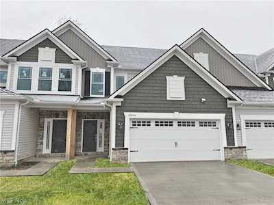 32036 Tuscan Ln #F-4 Avon Lake, OH 44012