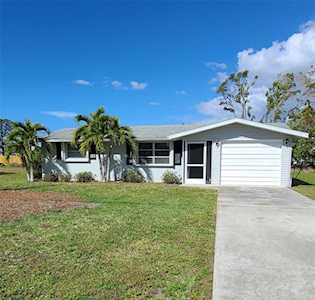 2066 Massachusetts Ave Englewood, FL 34224