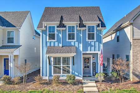 1071 Emery Bay Cir Hendersonville, TN 37075