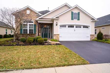 20 E Milan Blvd Farmingdale, NJ 07727