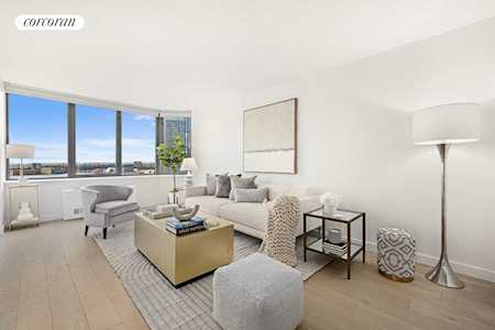 500 W 43rd St #34A New York, NY 10036