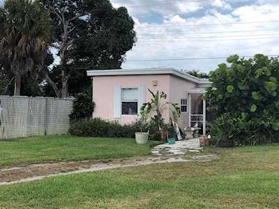348 Swain Boulevard Green Acres, FL 33463