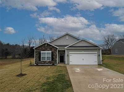 106 Amblers Knoll Rd Weaverville, NC 28787