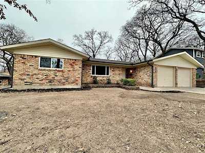 625 W Cheryl Avenue Hurst, TX 76053