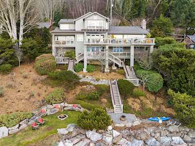 2355 Perkins Ln W Seattle, WA 98199