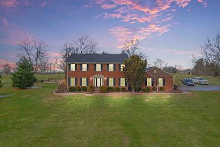 563 White Oak Rd Stamping Ground, KY 40379