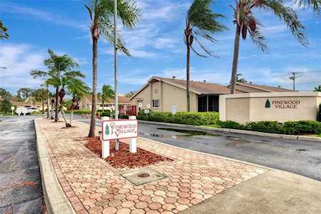 2763 Woodgate Ln #208 Sarasota, FL 34231