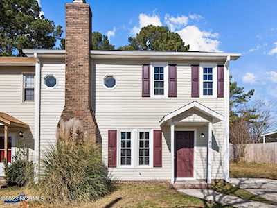369 W Frances Street Jacksonville, NC 28546