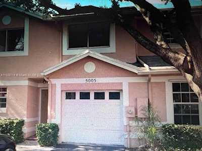 5005 SW 121st Ter Cooper City, FL 33330