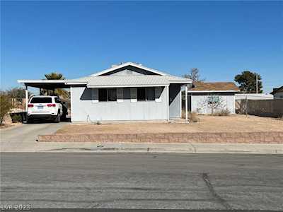 7032 Oakhurst Ave Las Vegas, NV 89145