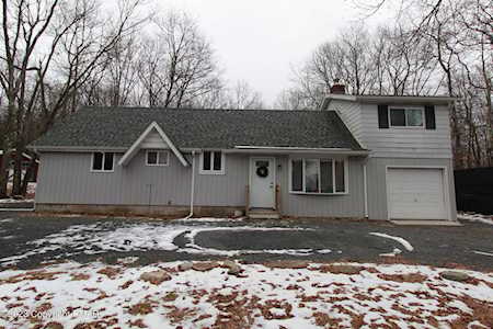 84 Skyline Dr Albrightsville, PA 18210