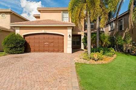 8580 Breezy Hill Drive Boynton Beach, FL 33473