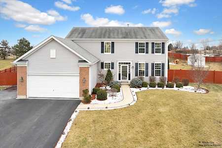 112 Claremont Ct Yorkville, IL 60560