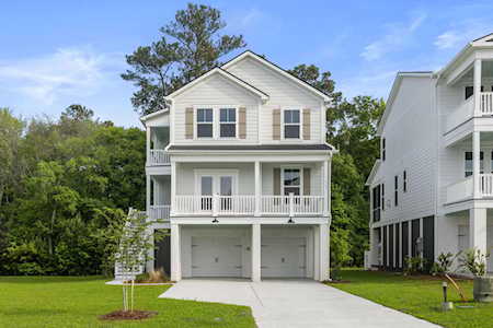 517 Spring Hollow Dr Charleston, SC 29492