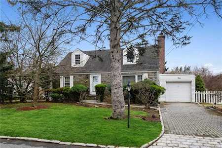 136 Longfellow Street Hartsdale, NY 10530