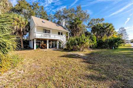 174 Avery Ave Crystal Beach, FL 34681