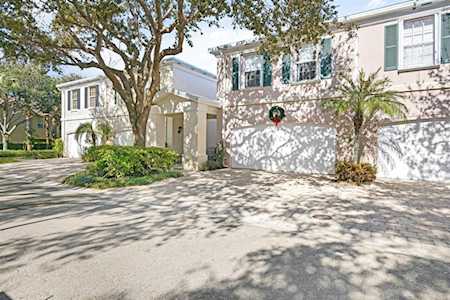 31 Oakland Court Tequesta, FL 33469
