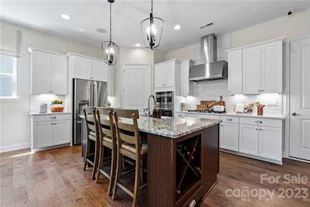17245 Sand Bank Rd Charlotte, NC 28278