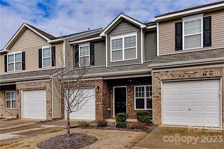 4633 Quinton Ln Charlotte, NC 28269