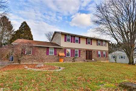 2770 Saddlebrook Ln Bethlehem, PA 18017