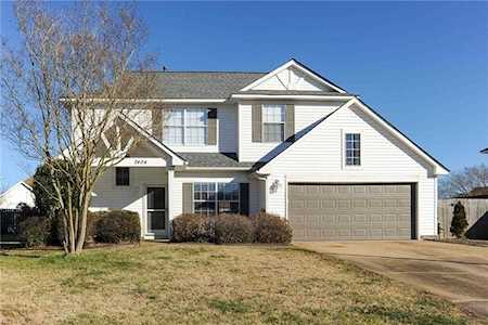 2404 Dabney Ct Virginia Beach, VA 23456