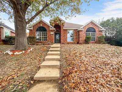 1105 Brittany Place Lewisville, TX 75077