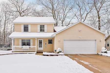 3827 Barrington Saginaw, MI 48603