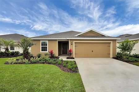 1047 10th Ave Deland, FL 32724