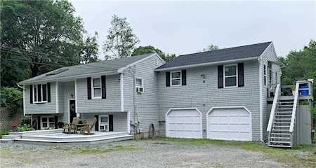 1272 Broad Rock Rd South Kingstown, RI 02879
