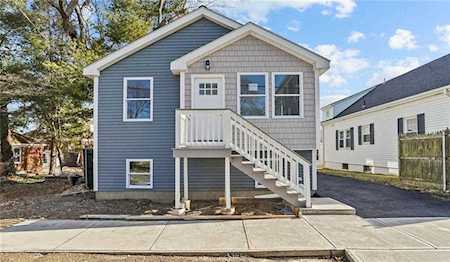 53 Rowan St Providence, RI 02908