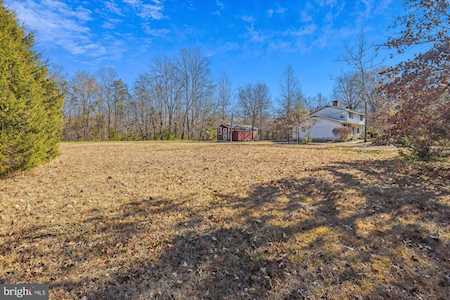9589 Meetze Rd Midland, VA 22728